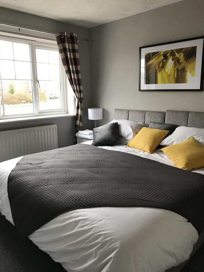 Delight Marvel - Orchard House Villa Суиндън Екстериор снимка